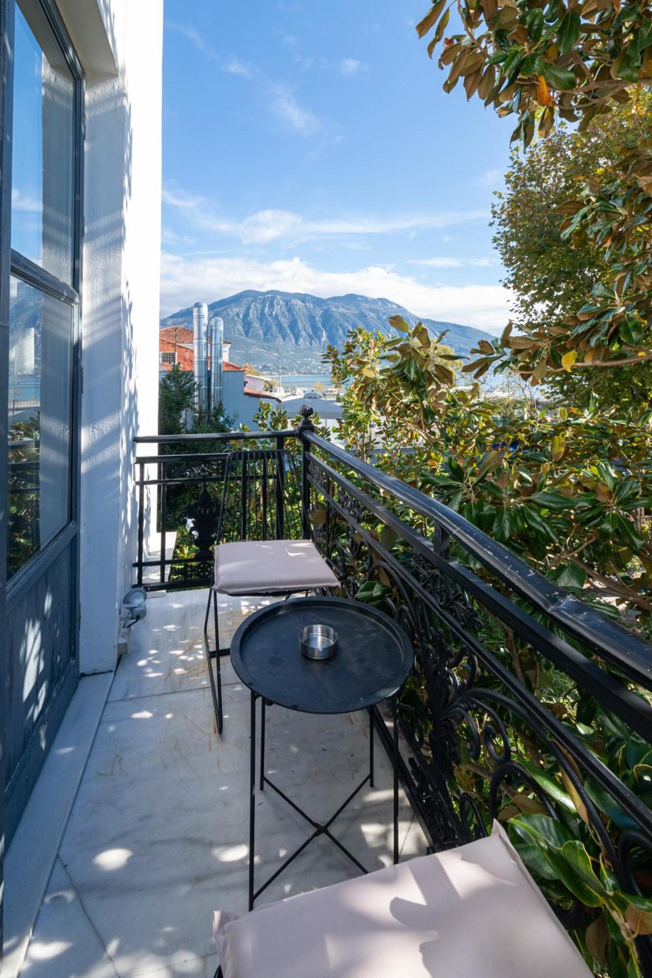 Panellinion Luxury Rooms Kalamata Exterior foto