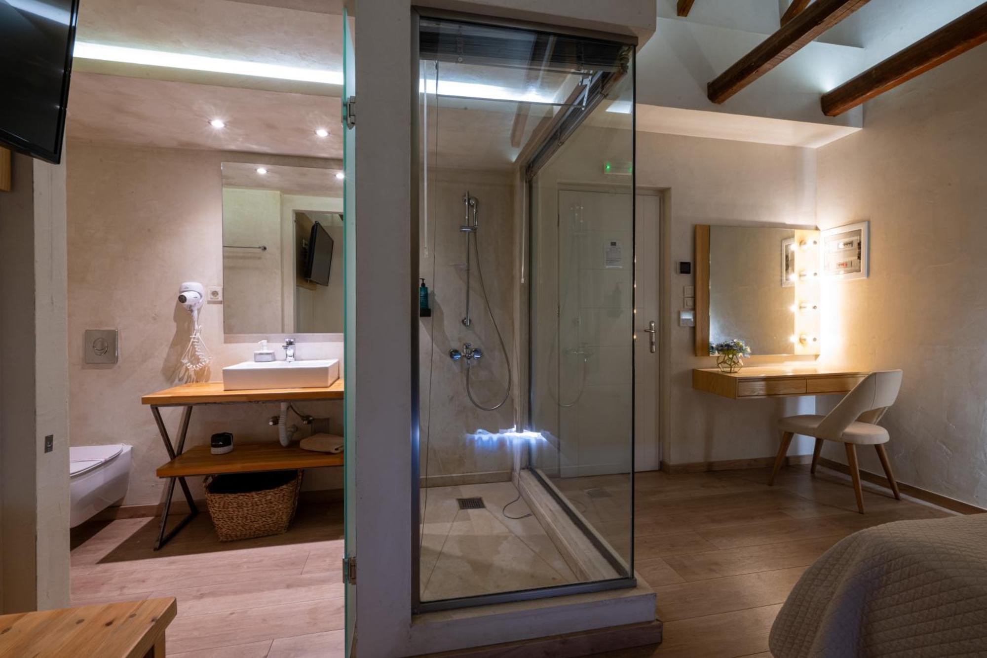 Panellinion Luxury Rooms Kalamata Exterior foto