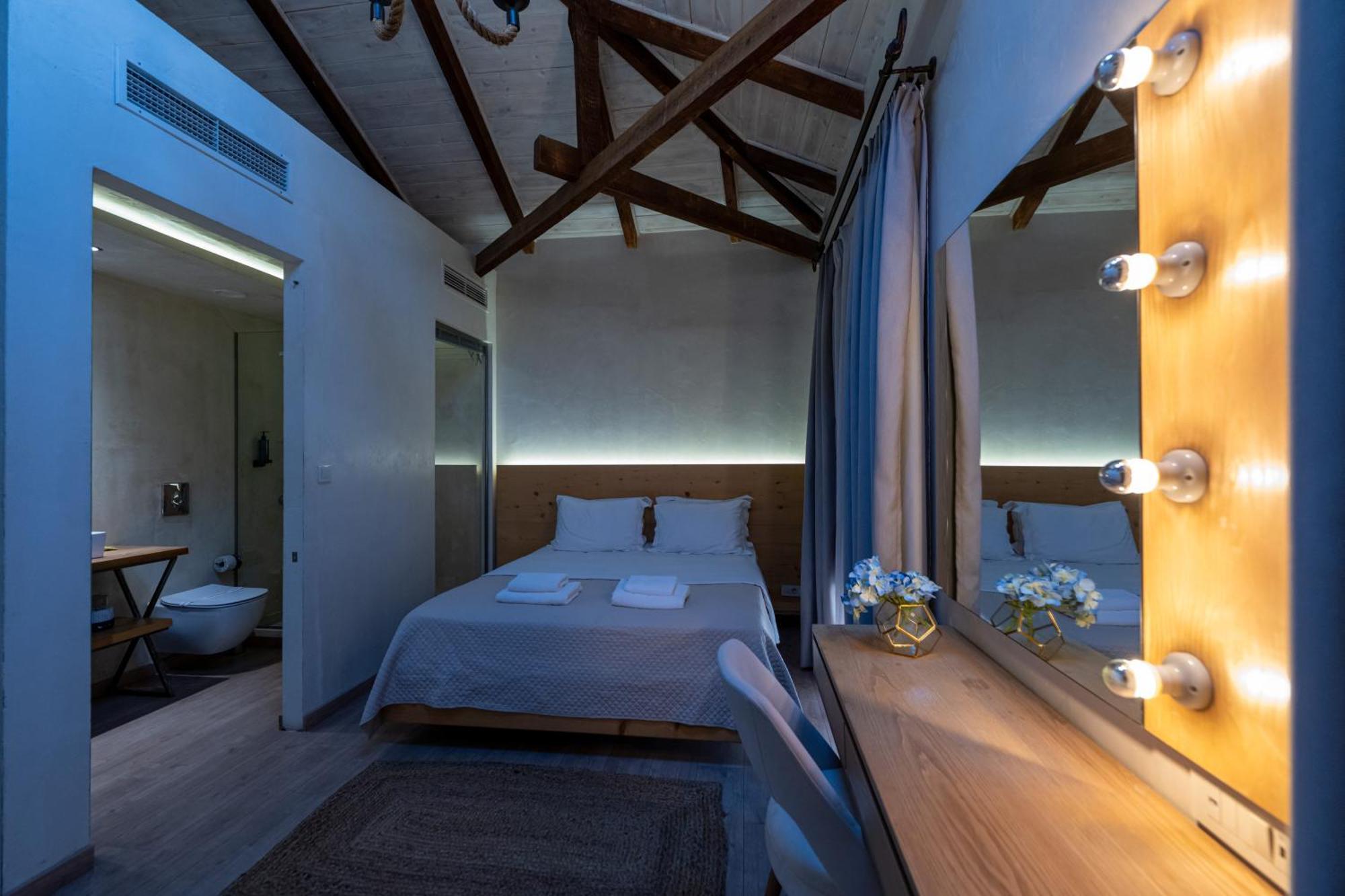 Panellinion Luxury Rooms Kalamata Exterior foto