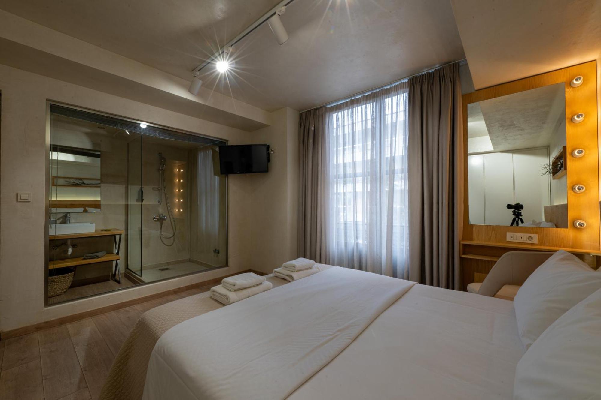 Panellinion Luxury Rooms Kalamata Exterior foto