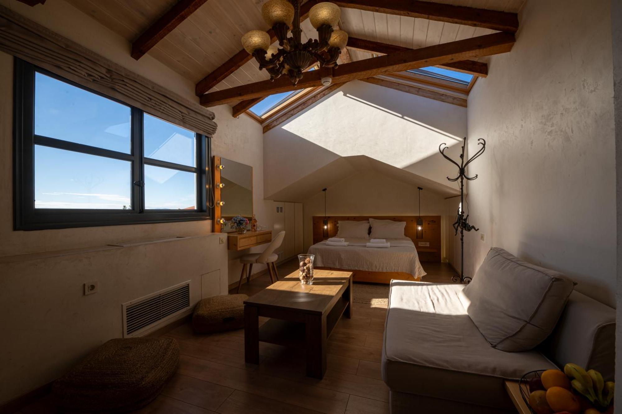 Panellinion Luxury Rooms Kalamata Exterior foto