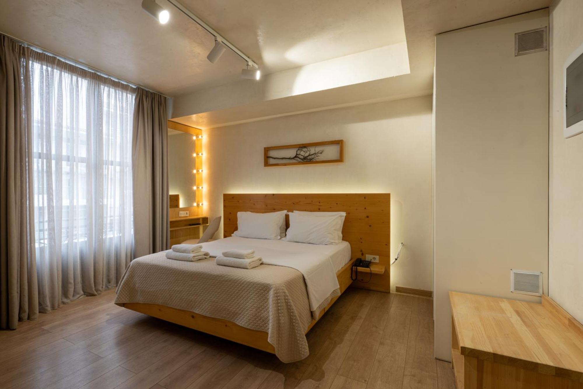 Panellinion Luxury Rooms Kalamata Exterior foto